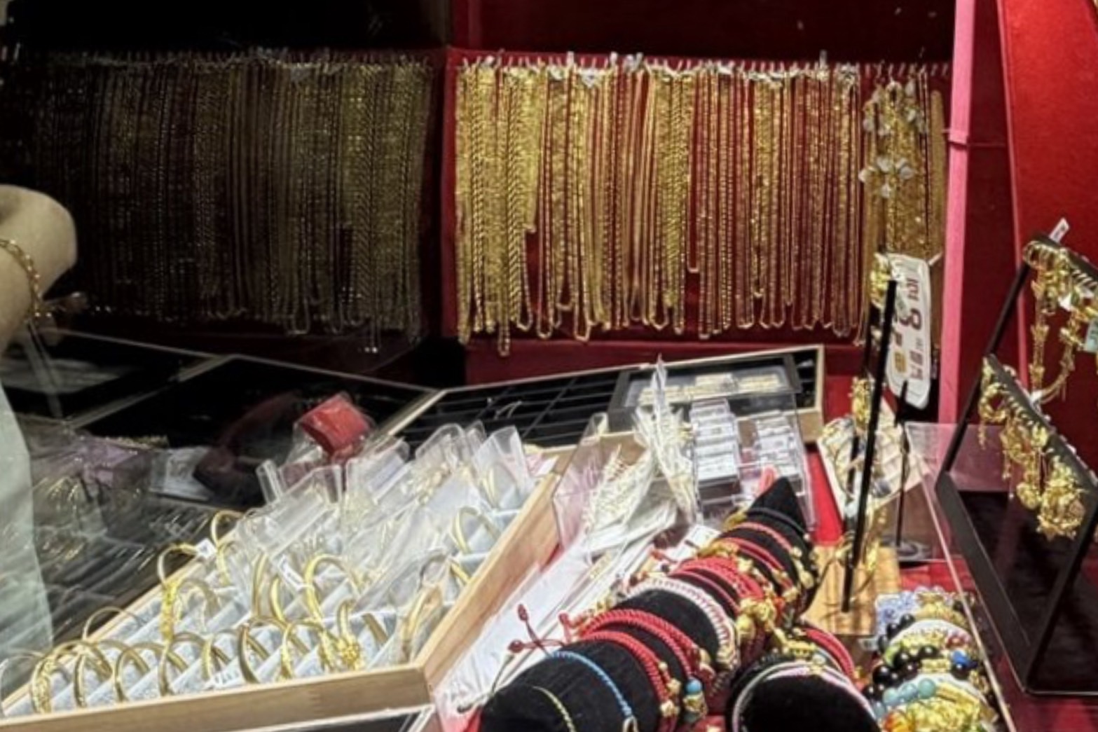 【梅花專論】金融秩序的裂縫：戰爭、通膨與黃金的逆襲 