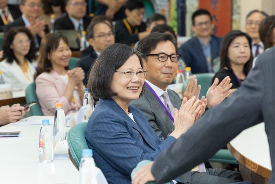 前總統陳水扁保外就醫趴趴走爭議大，傳總統蔡英文520前特赦阿扁。圖/取自蔡英文臉書