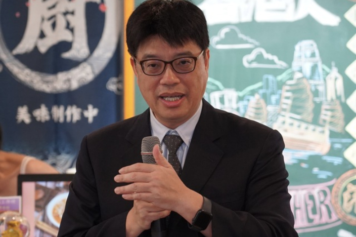 查辦唱和中共藝人 邱垂正：文化部正依行政程序處理