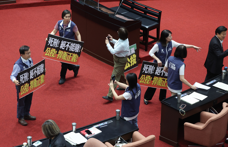 立院藍白聯手  通過反廢死公投提案
