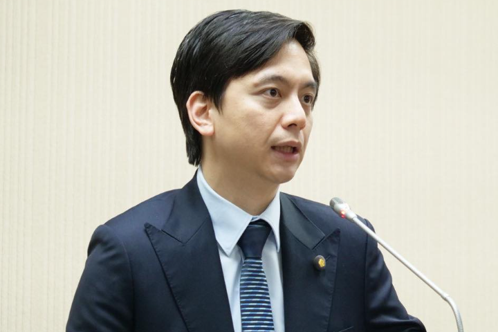 李恆隆傳捲土重來找上他？牛煦庭澄清：選民請託　禁得起檢驗 