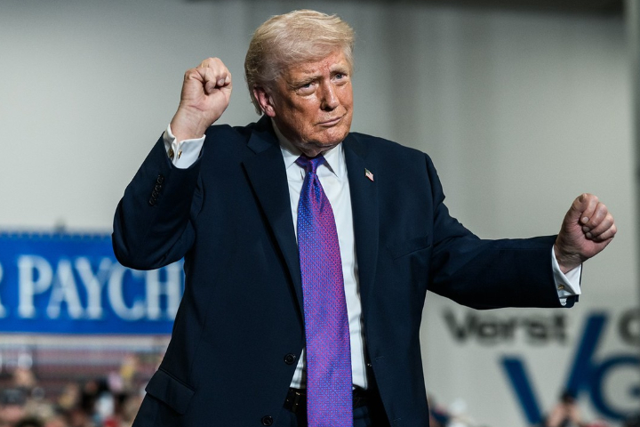 川習會將至，美國總統川普（Donald Trump）率先透露，將與大陸國家主席習近平討論對台軍售。圖/取自白宮臉書