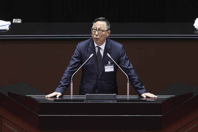 公布姚立明問卷內容 民眾黨怒批：小學生寫日記都比他認真
