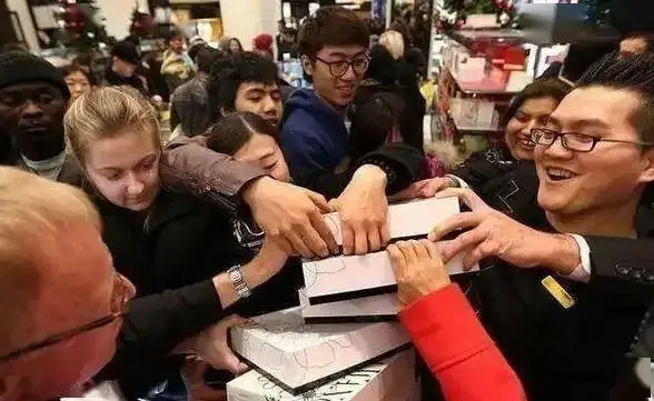 擔心中美關稅大戰，「中國便宜貨」不再，美國不少超市竟上演了中國產品的「搶購潮」。圖／取自搜狐網
