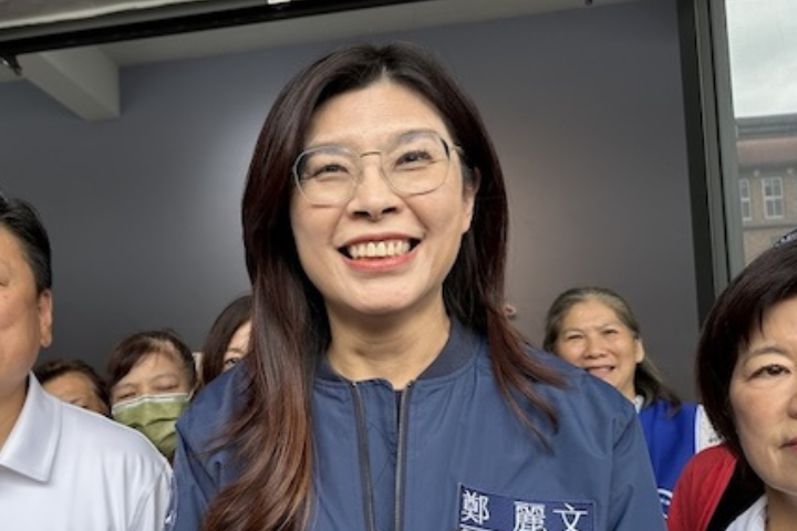 鄭麗文謝票新竹 強調藍白合作續航、國民黨要做兩岸定海神針