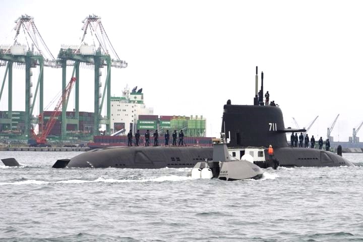 海鯤號第7次潛航測試出海　操雷與跨夜海試進入關鍵階段