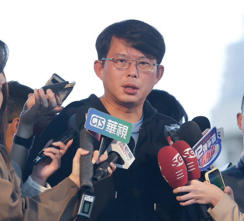 民眾黨立委黃國昌怒批，偵查不公開已蕩然無存。圖／中央社