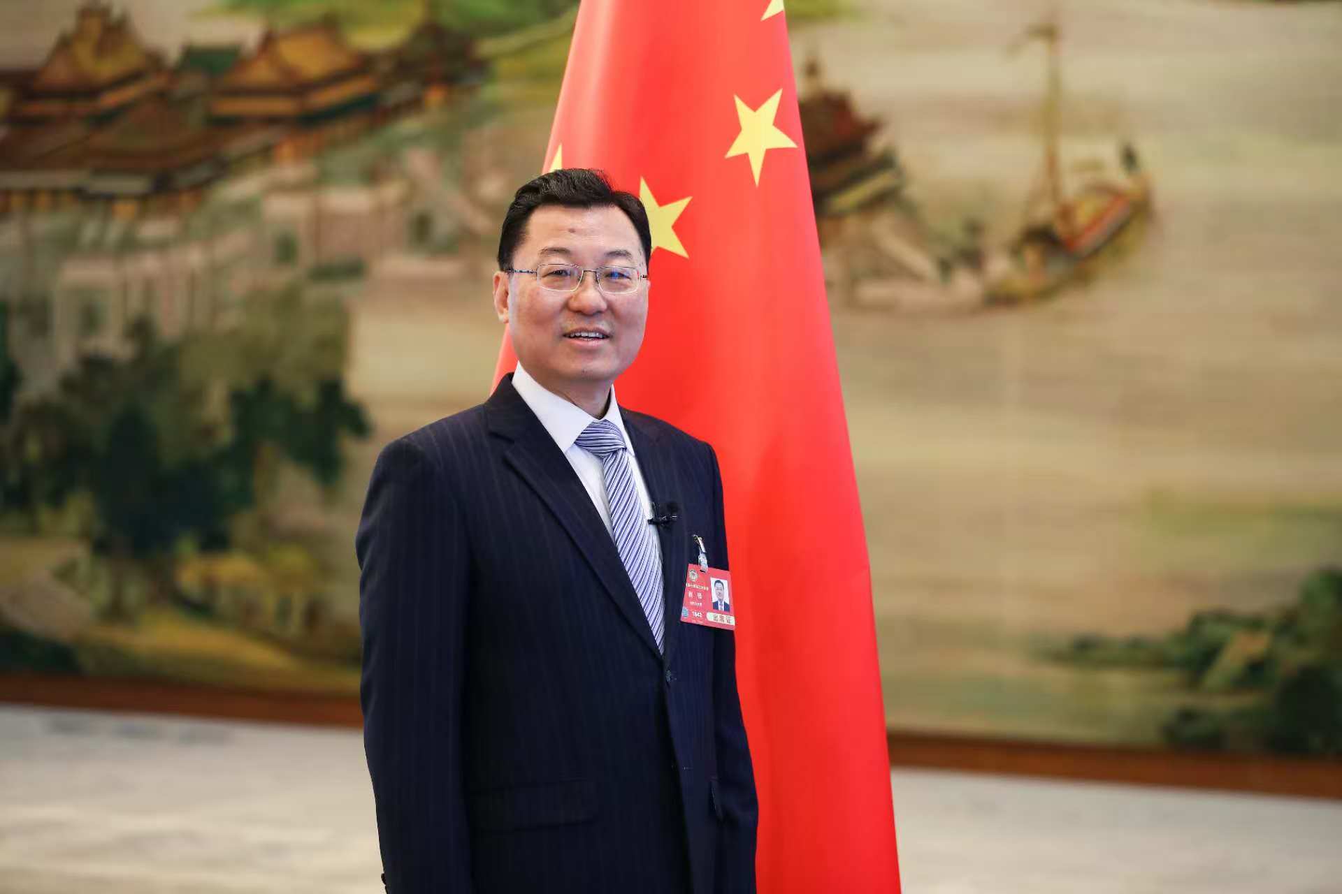 中國駐美國大使謝鋒10日表示，關稅戰損人害己、「以台制華」引火焚身。圖/取自中國駐美國大使館官網
