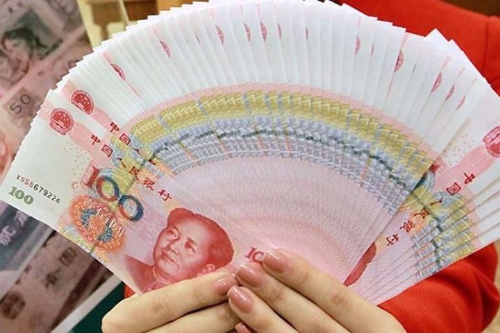 人民幣匯率強勢升值　離岸價返「6字頭」破7心理關卡