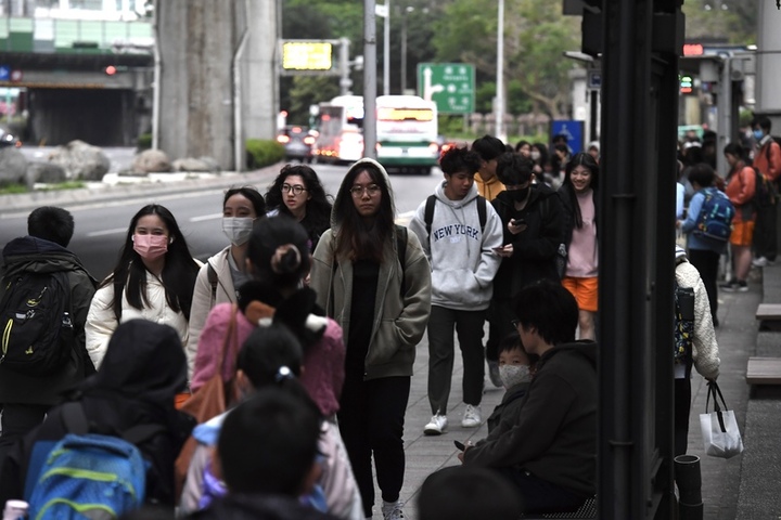 乍暖還寒一周變化如四季　今起濕冷2天回暖再變冷