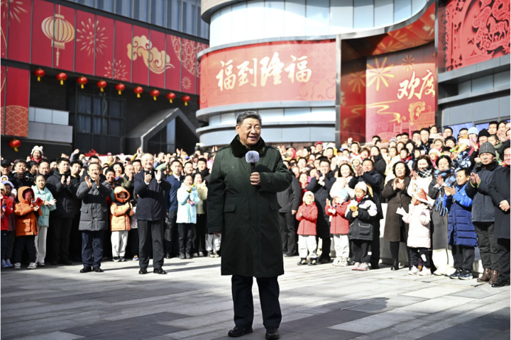 整頓軍方後亮相！習近平春節前送祝福  親訪快遞小哥與養老街區