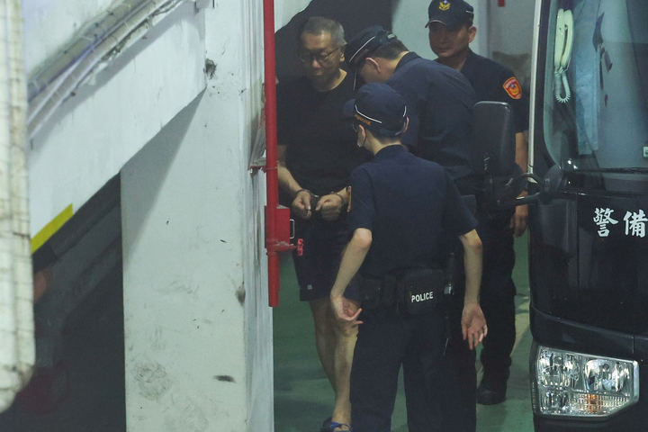 柯文哲庭上聞訊彭妻輕生：抱歉讓大家受苦 陳佩琪赴高雄弔唁
