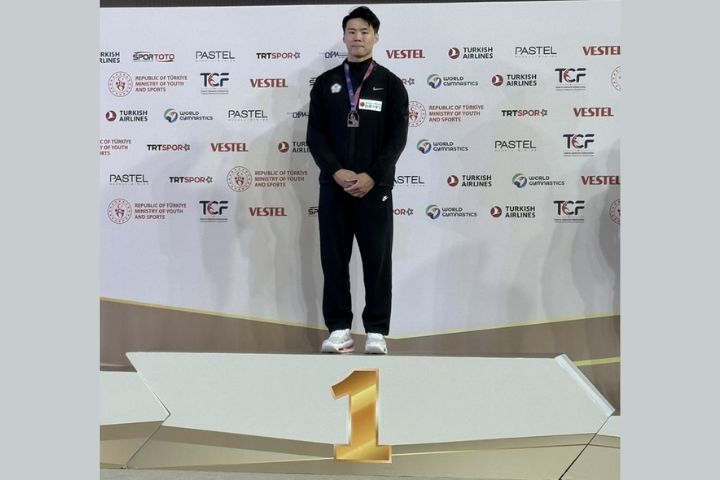 克服身體不適「世界貓王」唐嘉鴻體操世界盃連兩站單槓奪金