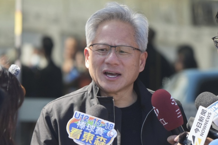 輝達突傳停產銷陸H20晶片 黃仁勳敏感時機訪台　