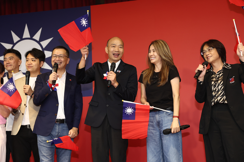 澄清並未禮讓鄭麗文　羅智強高歌「愛拚才會贏」：參選到底