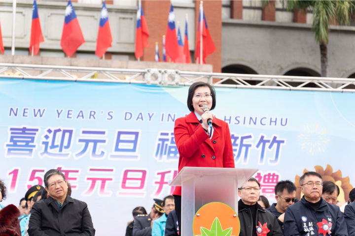 新竹縣長選戰結構正成形！美麗島民調：徐欣瑩藍綠對決微幅領先鄭朝方