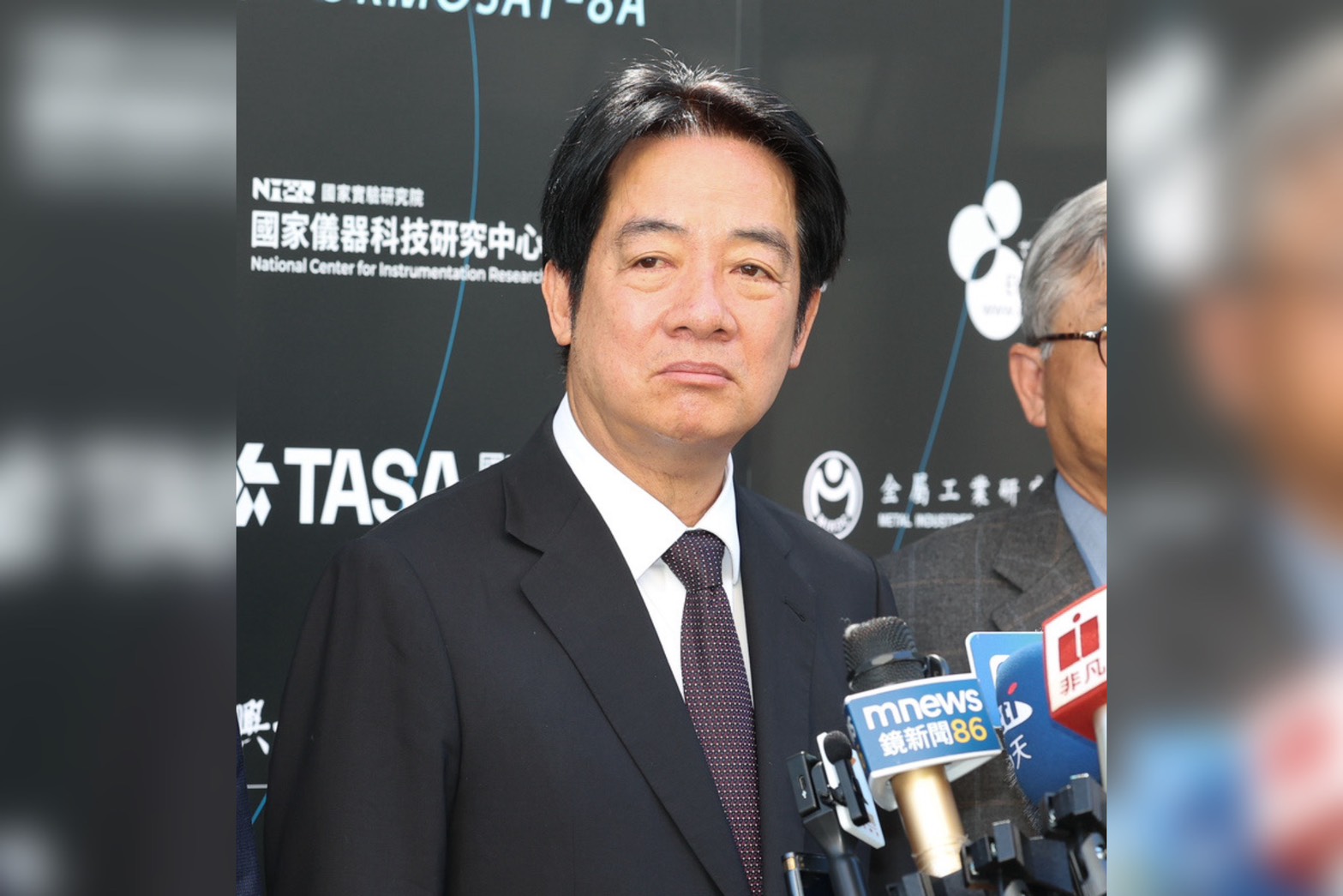 總統賴清德近日接受美國保守派廣播節目專訪時表示，如果美國總統川普（Donald Trump）能夠說服大陸國家主席習近平永久放棄對台灣的任何軍事侵略，那麼川普將無疑是諾貝爾和平獎得主。圖/中央社
