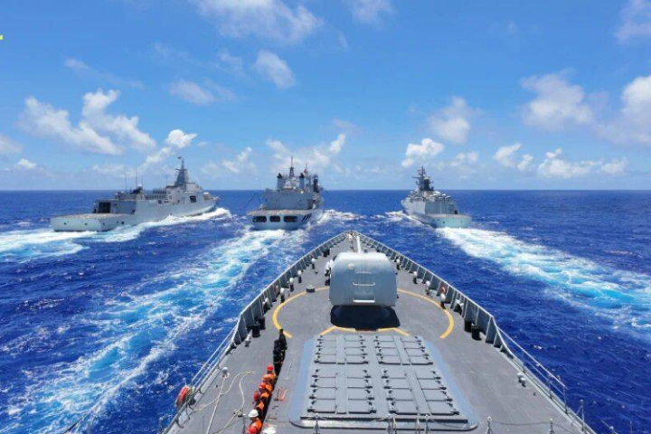 中日關係惡化之際，共軍連日在黃海海域執行「軍事任務」。圖/取自中國軍網