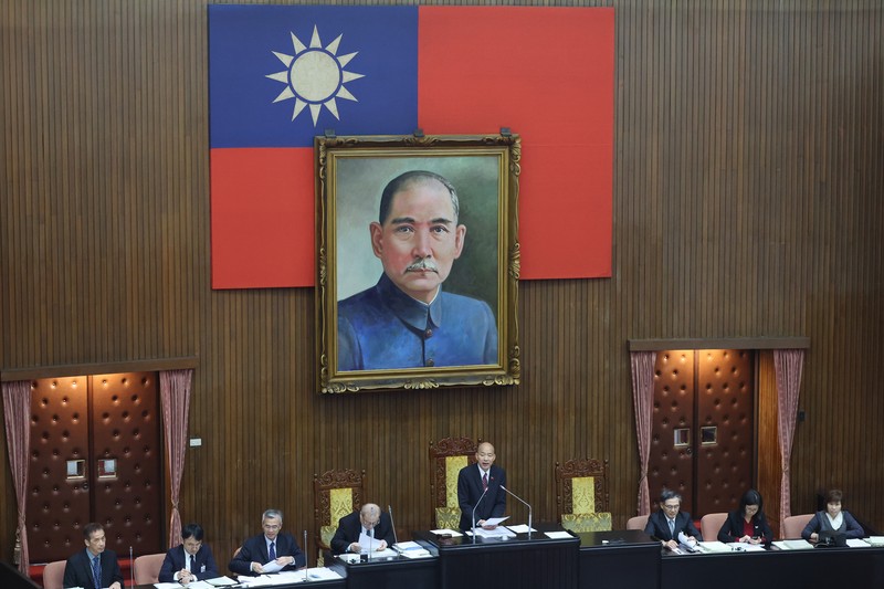 藍白挾人數優勢　不在籍投票草案逕付二讀