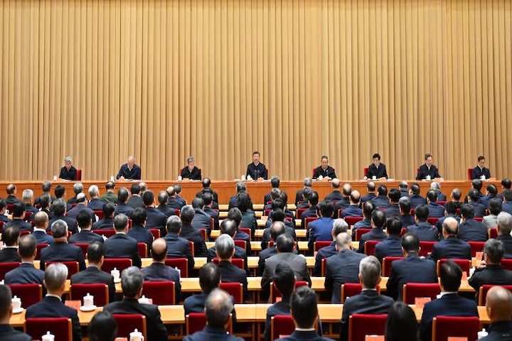中共中央軍委副主席何衛東缺席4月8日至9日召開的中央周邊工作會議。圖/取自新華社