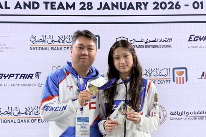 15歲林雨潔勇奪埃及站冠軍　寫下台灣擊劍史新頁