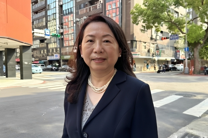 徐春鶯台灣身分不保？陸委會：檢討其在台定居資格