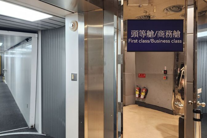 賴清德拋軍人優先升等商務艙引反彈  游盈隆：何錯之有？