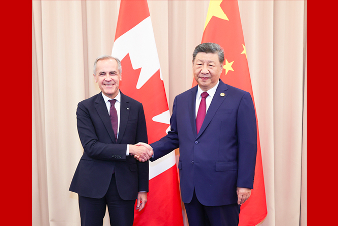 加拿大總理卡尼（左）今年元月率團訪問中國，並與中國國家主席習近平（右）會面。圖／取自中國共產黨新聞網