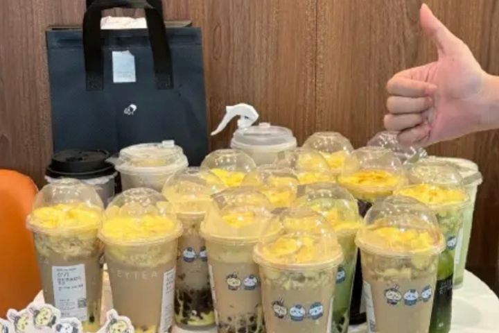 瑞幸茶飲爆單2000萬杯 「秋天的第一份」從儀式感到洗腦行銷
