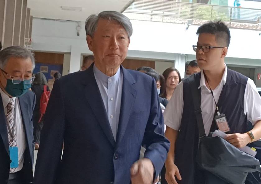 經濟部長郭智輝今日首度赴立法院經濟委員會報告，被立委詢問時，暗示AI晶片大廠輝達在台第二座研發中心可能落腳高雄。圖/簡立欣攝