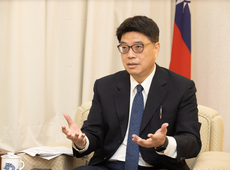 陸委會主委邱垂正說，兩岸是否開放觀光，大陸也有責任。他說只要北京文旅部對上海提出開放觀光團來台給出政策指示，台灣就會回應。圖／中央社