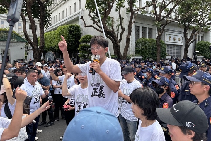 【梅花專論】從「巨靈論」作者霍布斯的視角看黃國昌與民眾黨