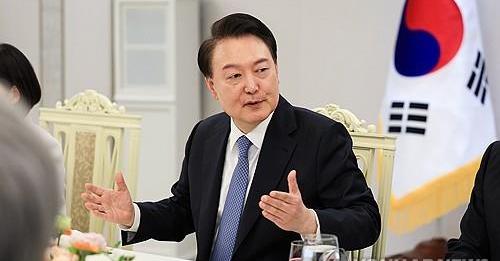 南韓總統尹錫悅視察部隊指示可以先行動後報告。圖／取自尹錫悅臉書