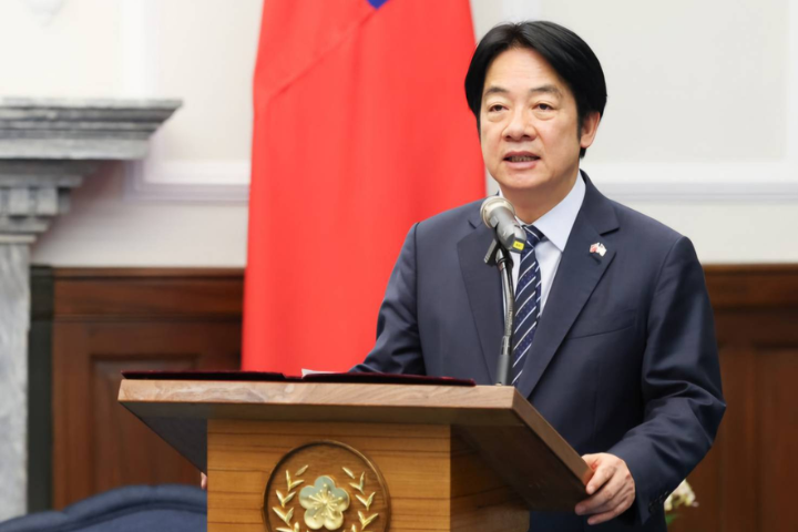 賴清德動起來了！「團結國家十講」下鄉宣講登場 醫師酸：沒錢買廁紙卻可大罷免大灑幣