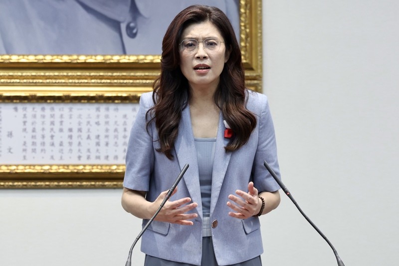 盧秀燕拋「軍購最少8千億」　鄭麗文：已涵蓋在「+N」中　若調整由黨團自主處理