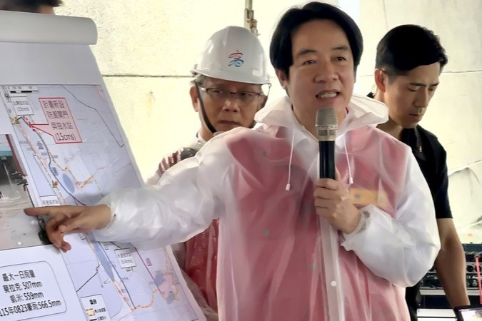 戴立安民調：賴清德滿意度51.4％「黃金交叉」、42.2％認卓揆應副署三讀法案