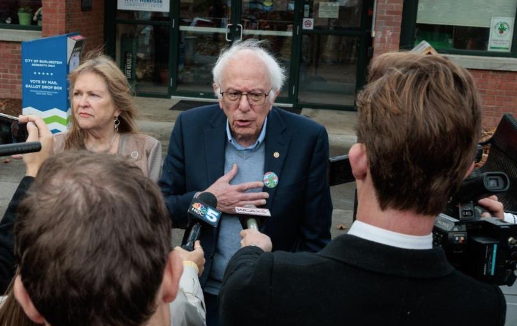 桑德斯（中）長期以來是進步派代表人物，曾兩度參選美國總統。圖/取自Bernie Sanders@BernieSanders