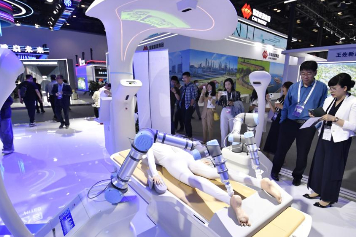 從亂投到精準投：陸首度國家級規範政府基金　鎖定AI、量子與人形機器人