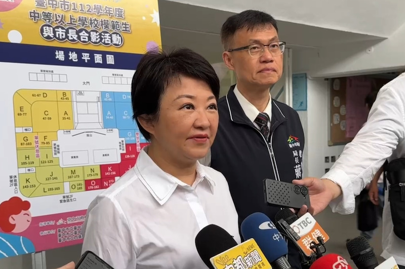 台中市長盧秀燕出訪新加坡最後一天拜會市建局，取經城市綠化成功經驗。圖/中央社