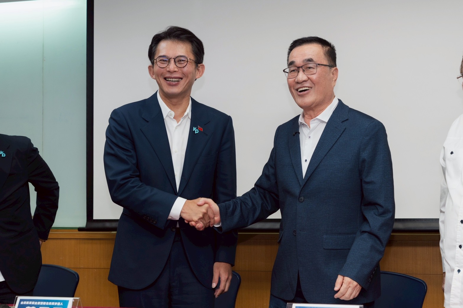 新北藍白合李四川出線　罕見公布民調數字　黃國昌：我提的