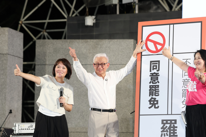 【梅花評論】曹興誠的囈語 罷團的悲哀
