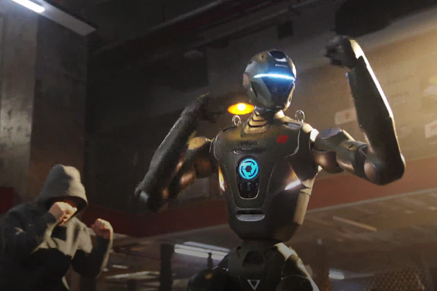 T800一腳KO老闆！深圳機器人發布會變武打片　網友狂喊：量產踹上司版