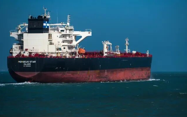 【伊朗危機】伊朗封鎖荷姆茲海峽　陸媒轉而關注油價及經濟衝擊