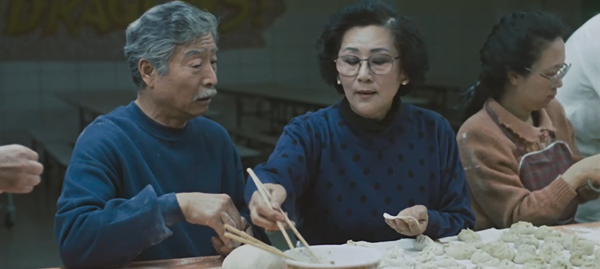郎雄（圖左）因《推手》拿下第28屆金馬獎最佳男主角。圖/國家影視聽中心提供