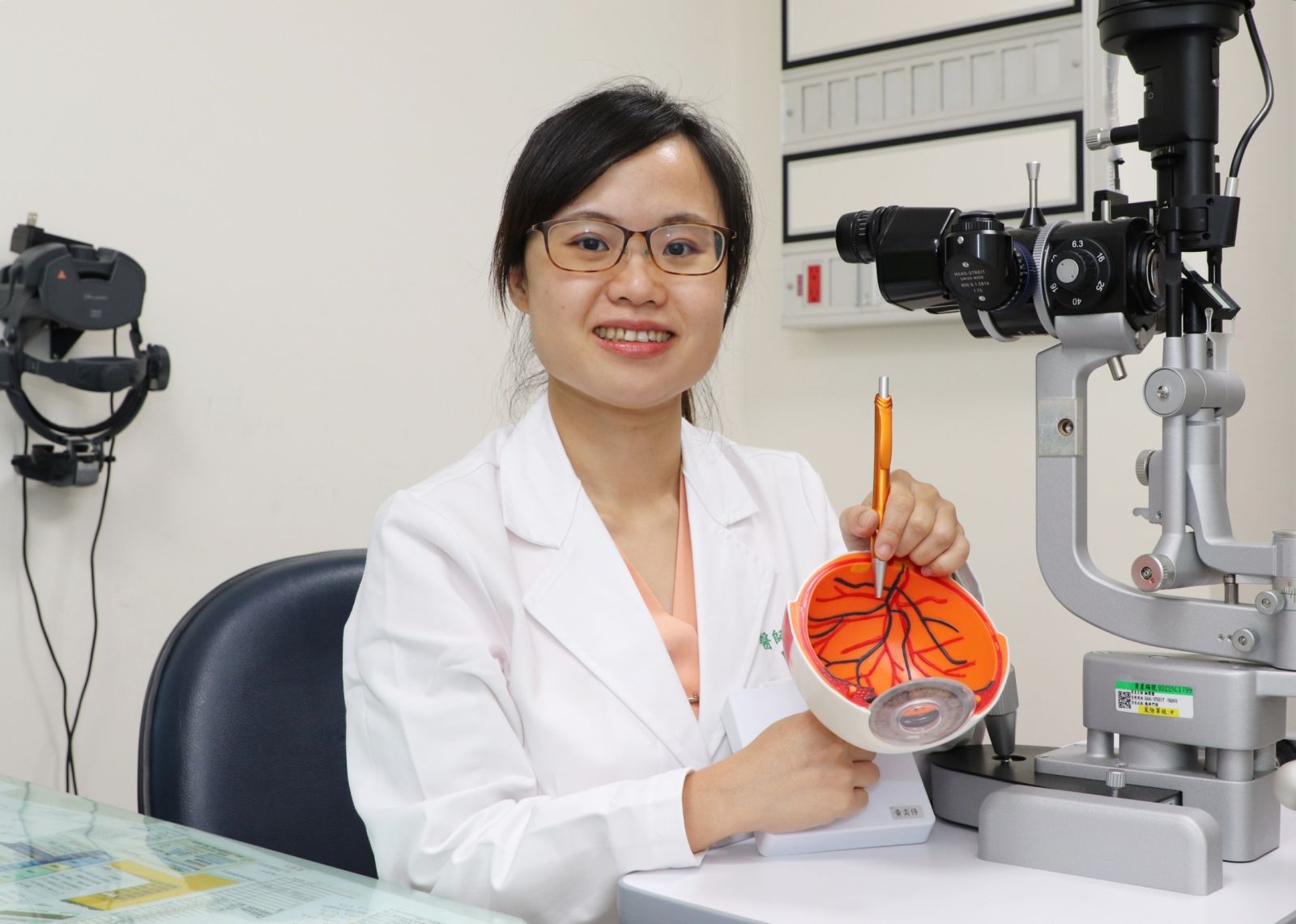 何明芝醫師指出，視網膜剝離若未及時治療，可能導致永久性喪失視力。圖/仁愛醫院提供