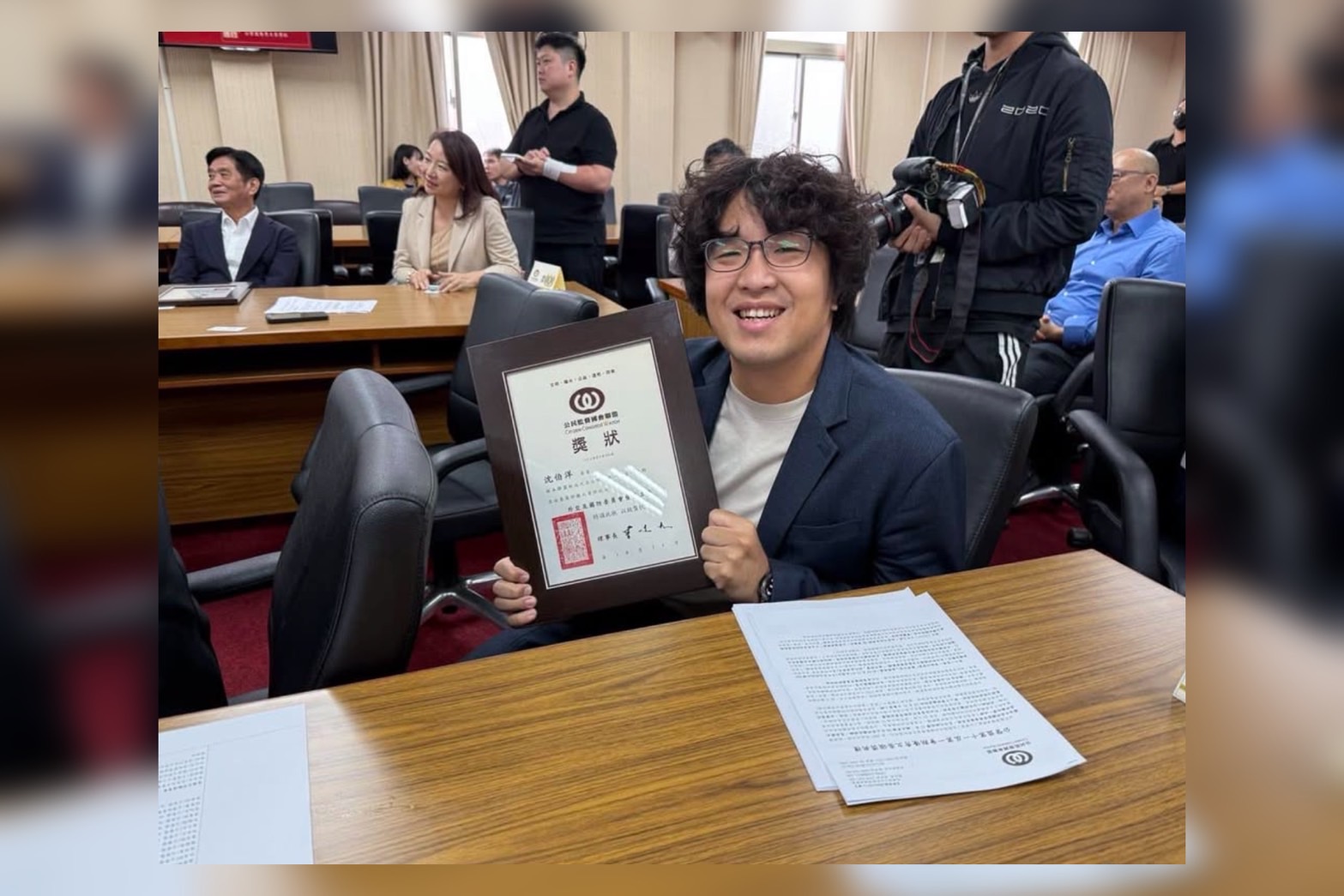民進黨立委沈伯洋否認在美持有房產並表示，若屬實就辭立委。圖/取自沈伯洋臉書
