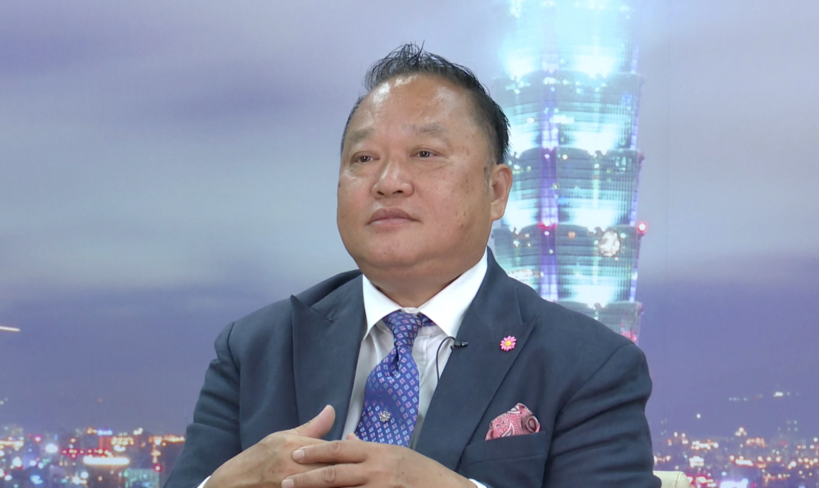 上海貞景貿易公司執行董事胡詠欽指出，川普加的關稅最後由美國人買單，民意壓力將迫使他盡速與大陸達成關稅協議。圖/記者蔡昕蓉攝
