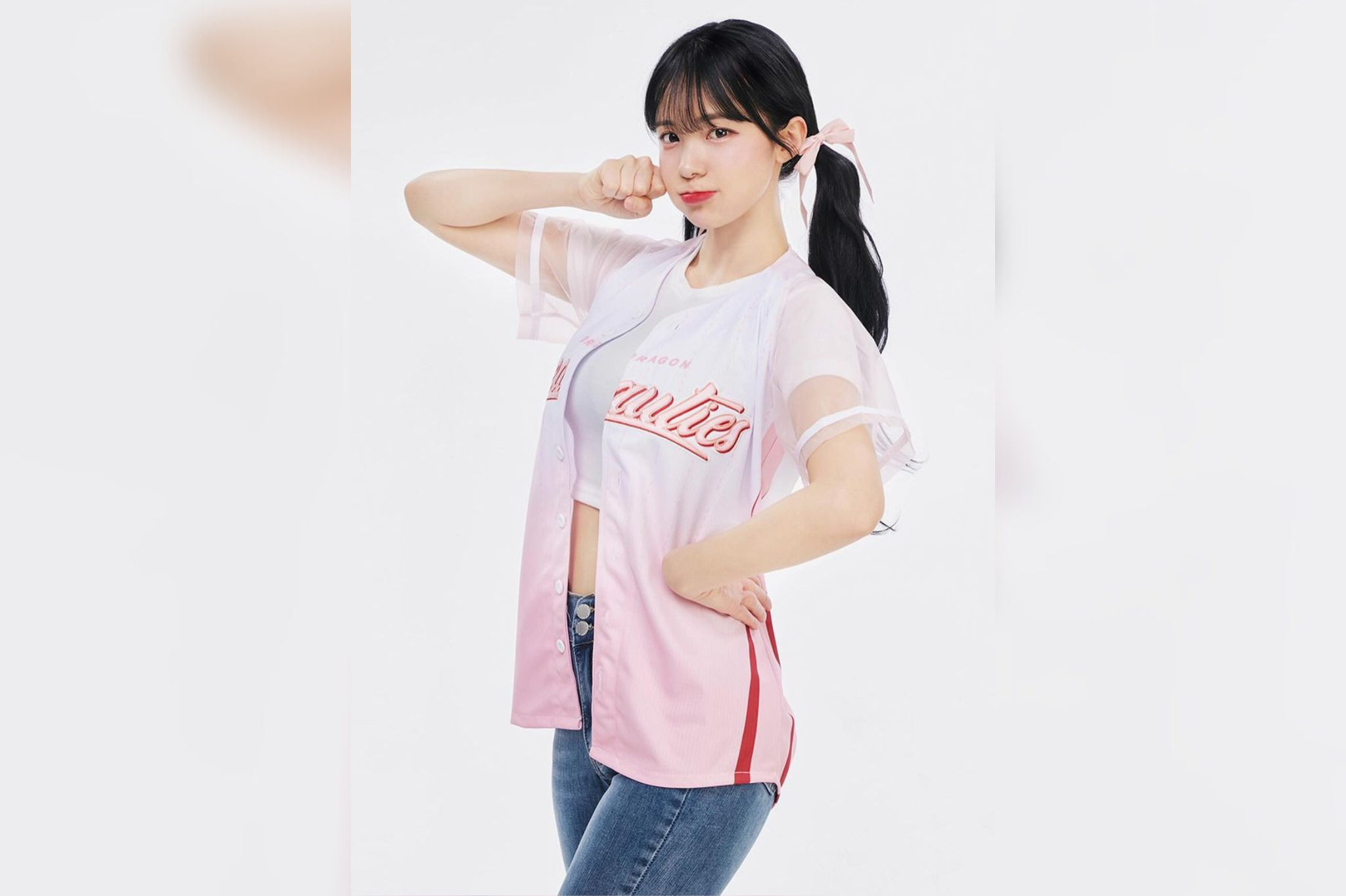 韓及啦啦隊女神以隊長身分加盟小龍女啦啦隊。圖/取自李多慧IG