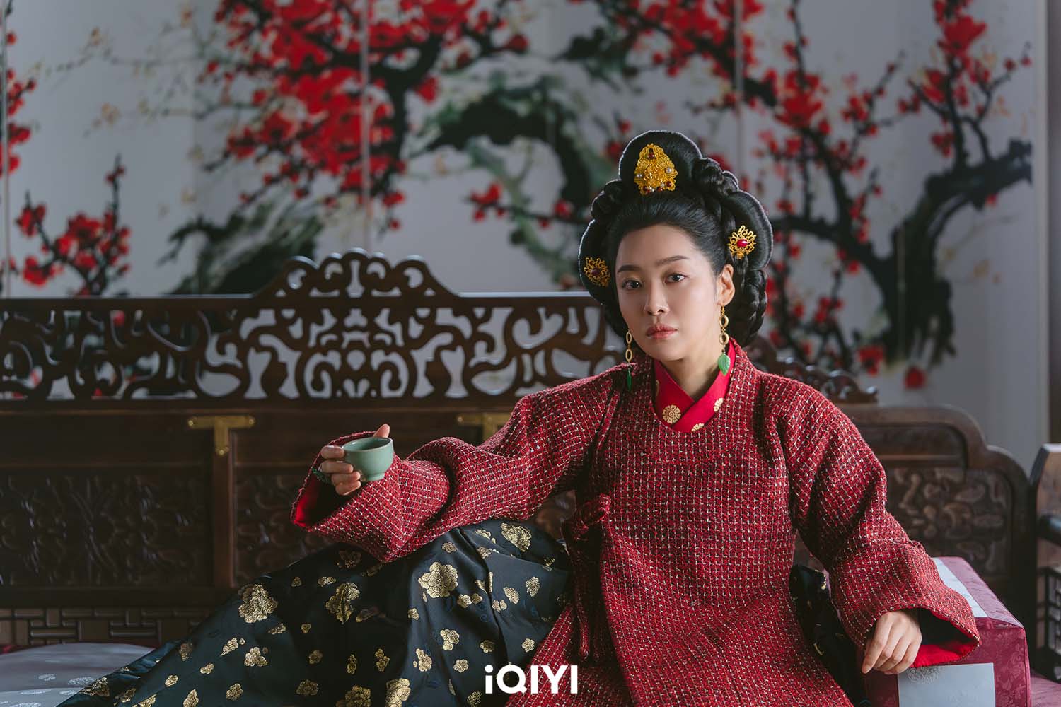 以夯劇《黑暗榮耀》中的惡女空姐一角聲勢翻漲的韓國女星車珠英，接下古裝歷史劇《元敬》首度升格當女一。圖/iQIYI愛奇藝國際版提供