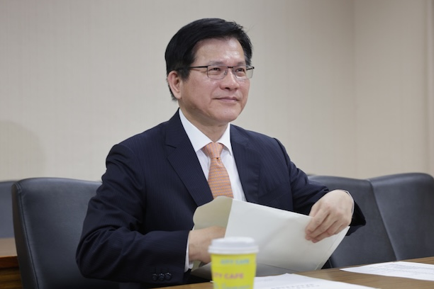 菲律賓政府於6月19日公告，自7月1日起，持有中華民國護照者可免簽證入境菲國停留14日。外交部長林佳龍（圖）對此表示誠摯歡迎。圖／中央社